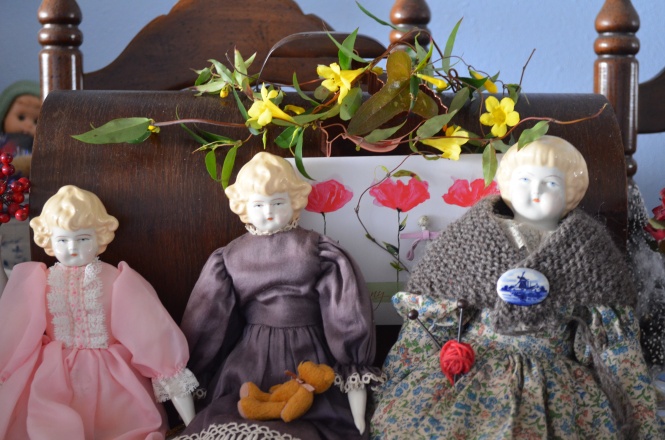 Tasha Tudor dolls Cottage Elegance Dolls shawls hand knit doll shawls spring cottage garden Tasha Tudor shawl gardening Mothers day 